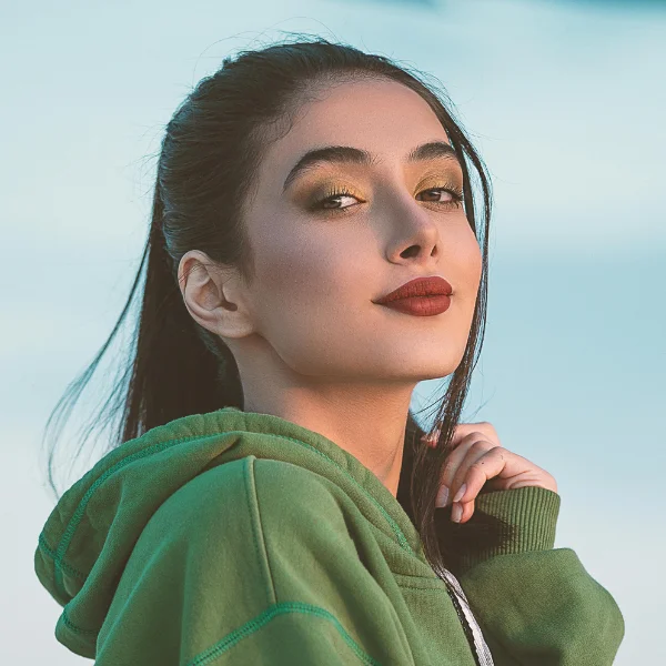 Featured Article of AI Reviews 35 Dr. Lena Forge 1